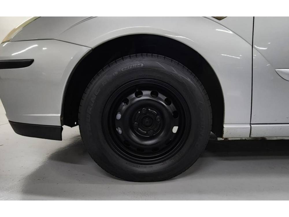 FORD - FOCUS - 2008/2008 - Prata - R$ 29.900,00