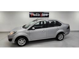 FORD - FIESTA - 2014/2014 - Prata - R$ 39.900,00