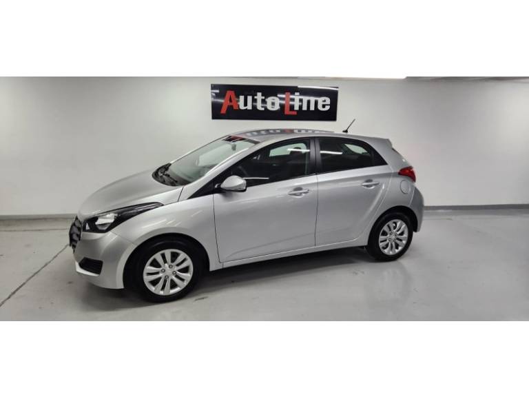 HYUNDAI - HB20 - 2018/2018 - Prata - R$ 67.999,00
