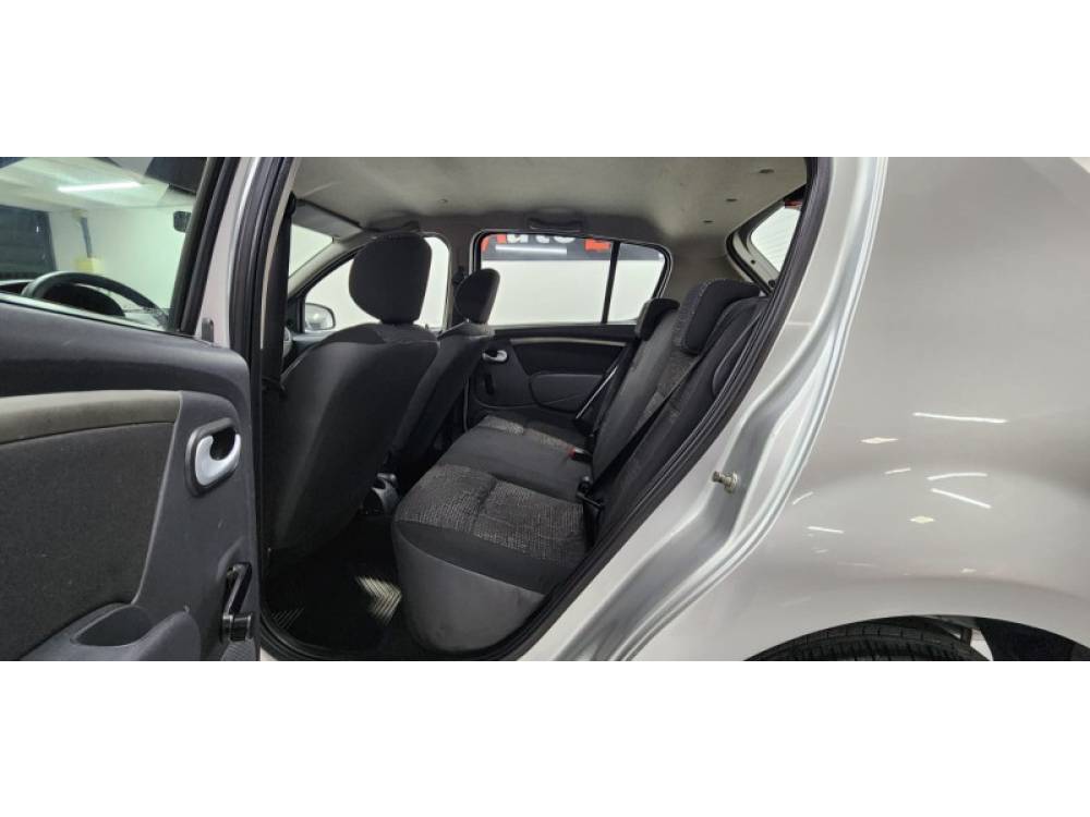 RENAULT - SANDERO - 2011/2011 - Prata - R$ 32.900,00