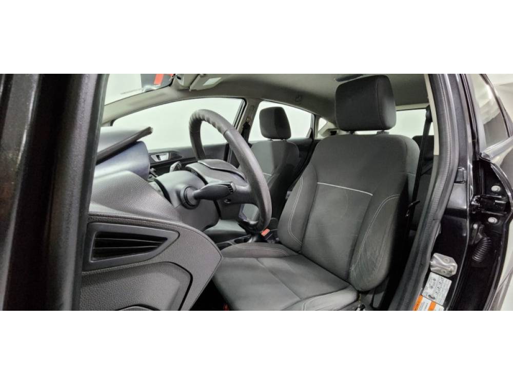 FORD - FIESTA - 2014/2014 - Preta - R$ 41.900,00