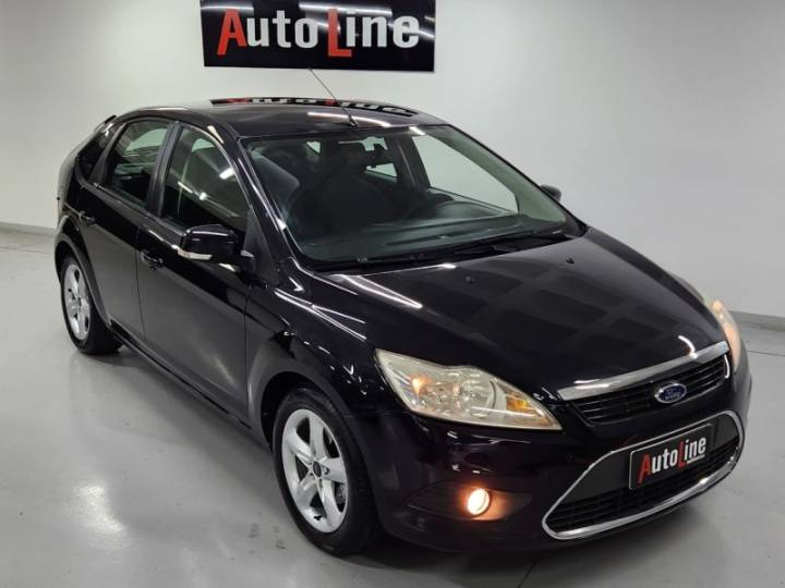 FORD - FOCUS - 2011/2011 - Preta - R$ 40.900,00