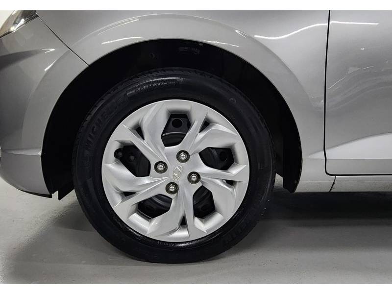 HYUNDAI - HB20 - 2022/2022 - Prata - R$ 66.500,00