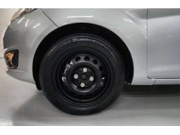 FORD - FIESTA - 2017/2017 - Prata - R$ 55.900,00