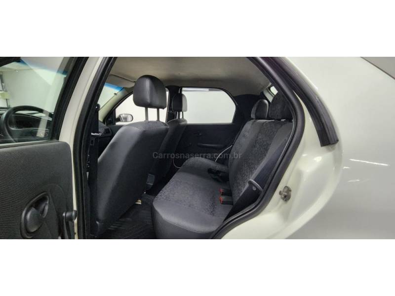 FIAT - PALIO - 2010/2010 - Branca - R$ 29.900,00