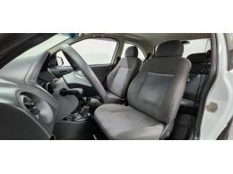 CHEVROLET - CELTA - 2012/2012 - Branca - R$ 27.900,00