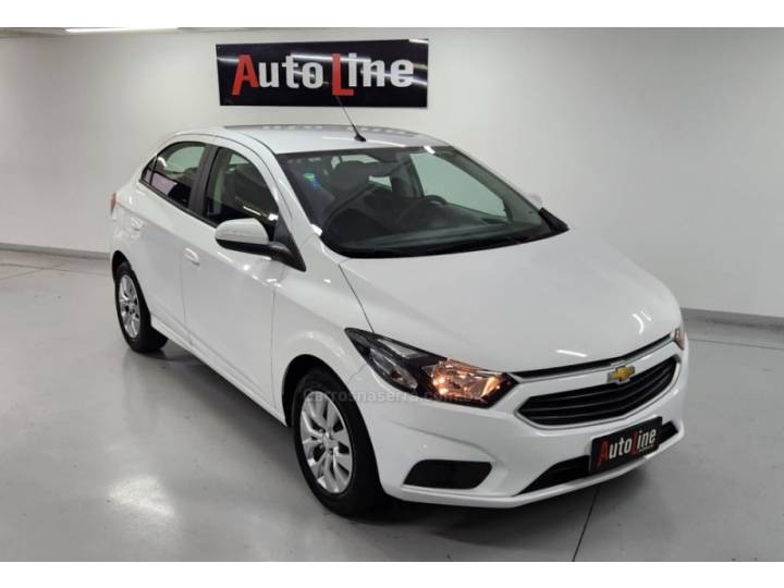 CHEVROLET - ONIX - 2017/2017 - Branca - R$ 59.900,00