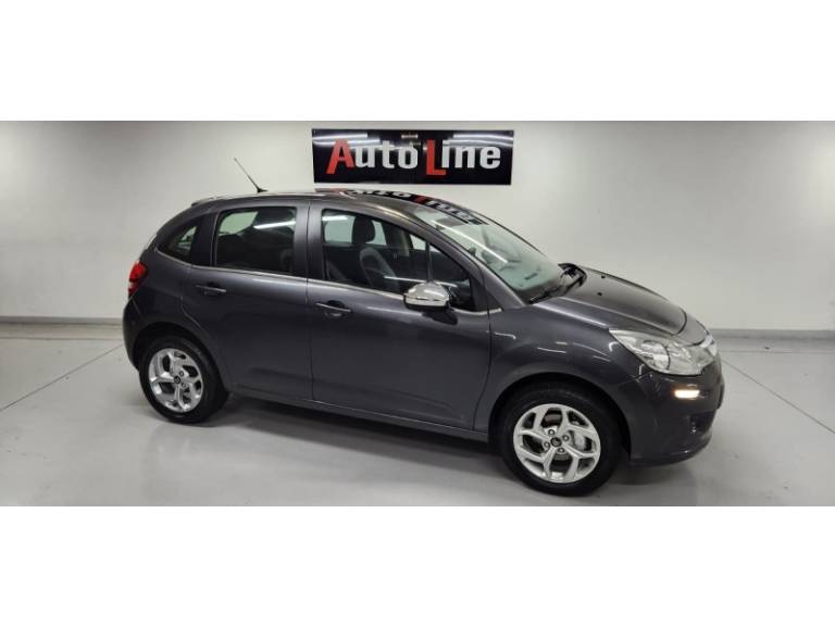 CITROËN - C3 - 2017/2017 - Cinza - R$ 57.999,00