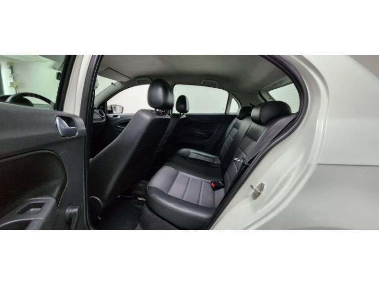 VOLKSWAGEN - GOL - 2013/2013 - Branca - R$ 34.900,00