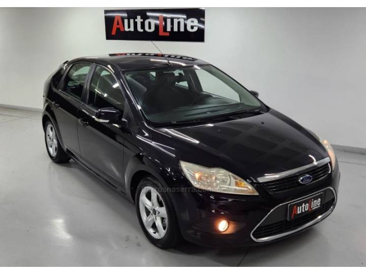 FORD - FOCUS - 2011/2011 - Prata - R$ 40.900,00