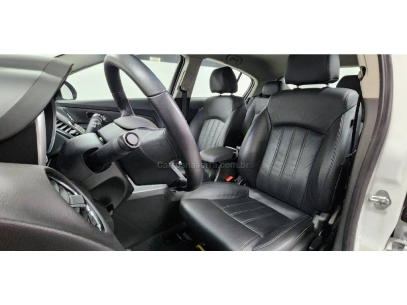 CHEVROLET - CRUZE - 2016/2016 - Branca - R$ 75.900,00