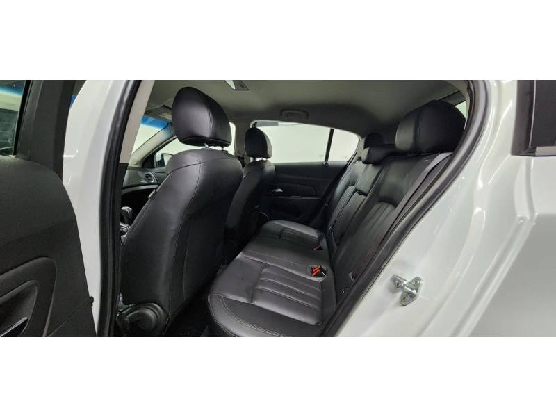CHEVROLET - CRUZE - 2016/2016 - Branca - R$ 75.900,00