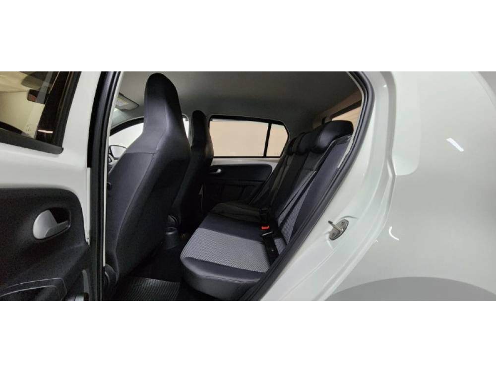 VOLKSWAGEN - UP - 2016/2016 - Branca - R$ 45.900,00