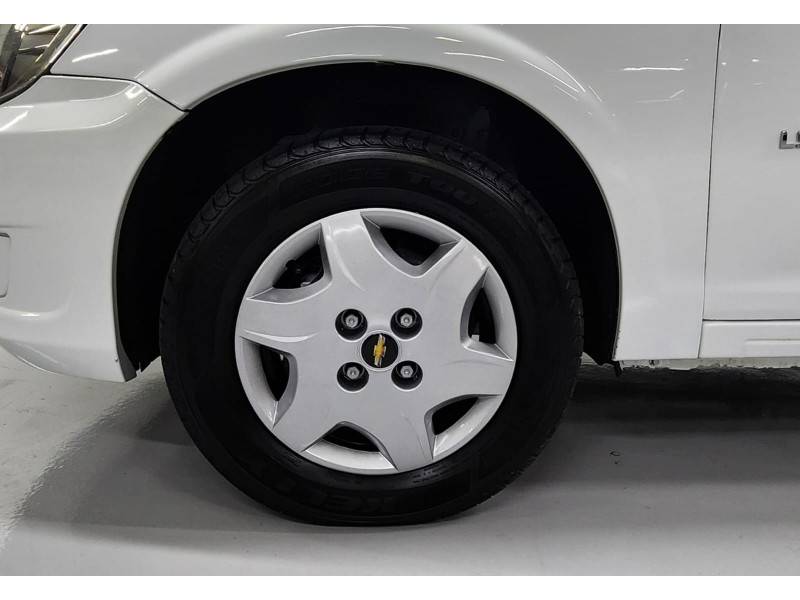CHEVROLET - CELTA - 2012/2012 - Branca - R$ 27.900,00