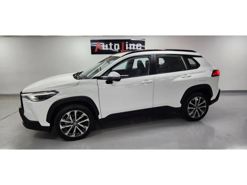 TOYOTA - COROLLA - 2022/2022 - Branca - R$ 142.900,00