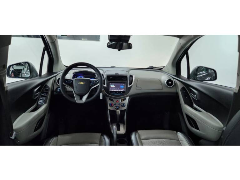 CHEVROLET - TRACKER - 2015/2015 - Cinza - R$ 68.990,00