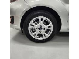 FORD - FIESTA - 2017/2017 - Prata - R$ 55.900,00