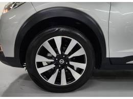 NISSAN - KICKS - 2018/2018 - Prata - R$ 87.900,00