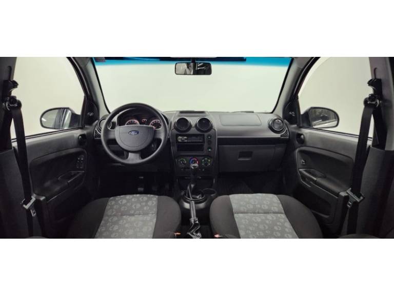 FORD - FIESTA - 2013/2013 - Branca - R$ 32.900,00