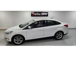 FORD - FOCUS - 2019/2019 - Branca - R$ 61.990,00