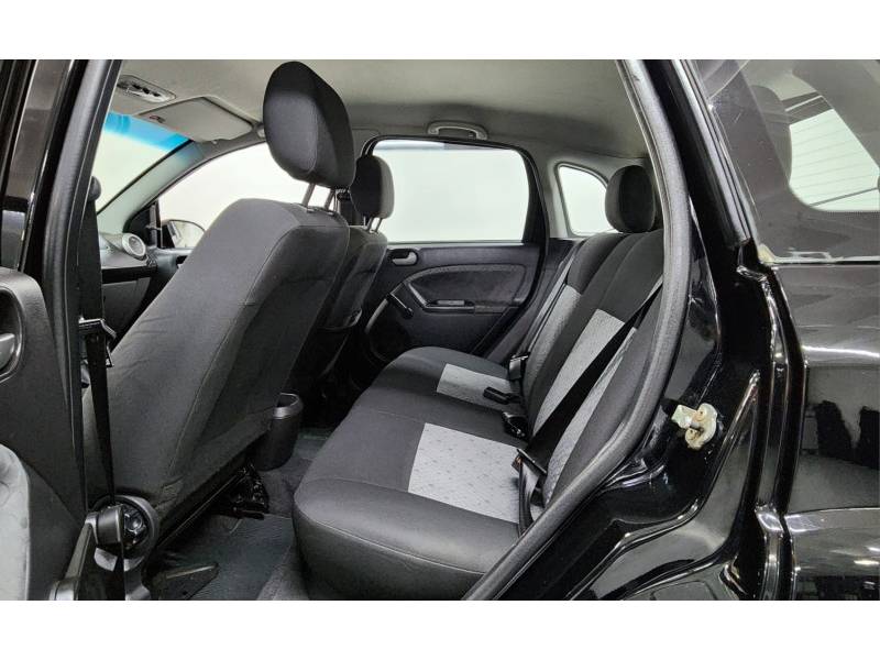FORD - FIESTA - 2014/2014 - Preta - R$ 35.900,00