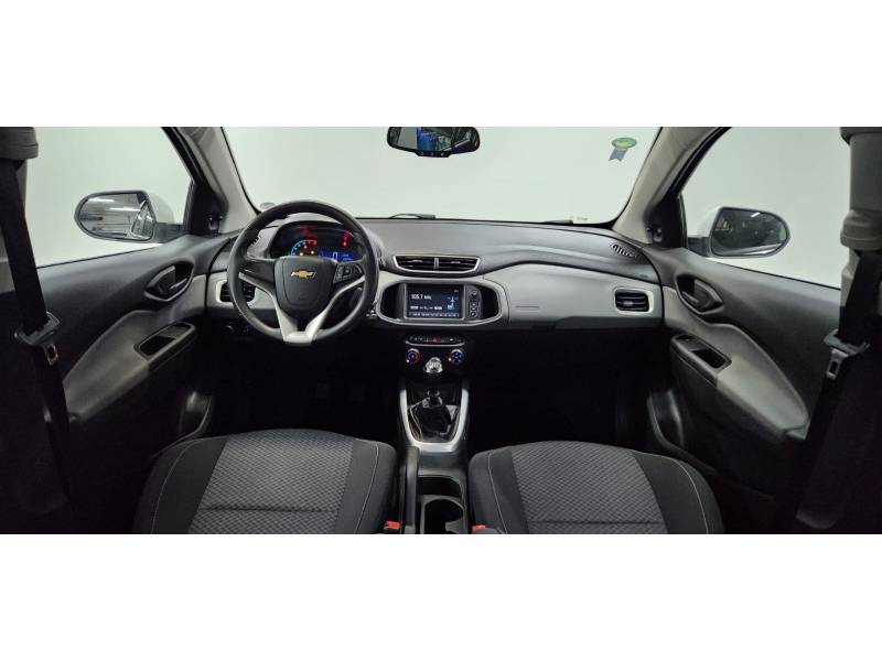 CHEVROLET - ONIX - 2017/2017 - Branca - R$ 59.900,00