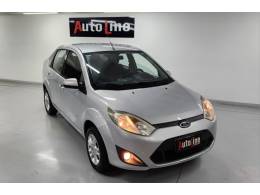 FORD - FIESTA - 2014/2014 - Prata - R$ 39.900,00