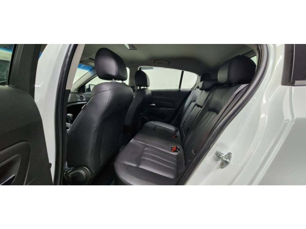 CHEVROLET - CRUZE - 2016/2016 - Branca - R$ 73.999,00