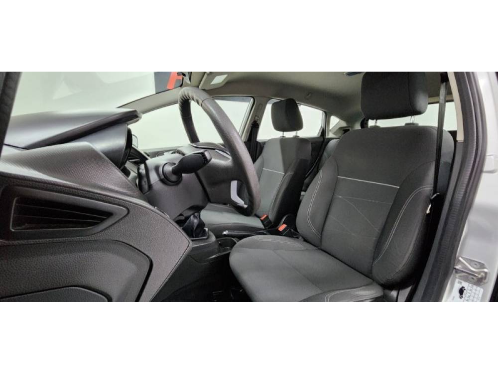 FORD - FIESTA - 2017/2017 - Prata - R$ 55.500,00