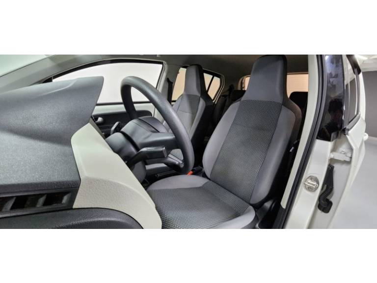 VOLKSWAGEN - UP - 2016/2016 - Branca - R$ 45.900,00