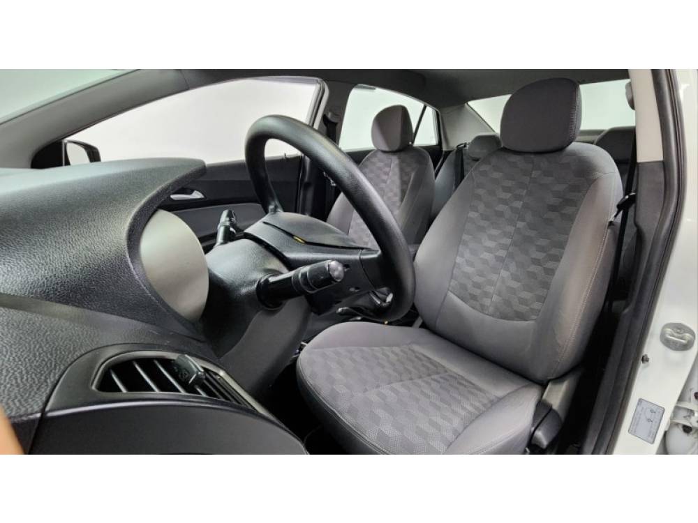 HYUNDAI - HB20 - 2017/2017 - Branca - R$ 65.999,00