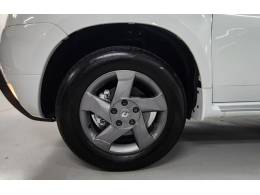 RENAULT - DUSTER - 2015/2015 - Branca - R$ 59.900,00