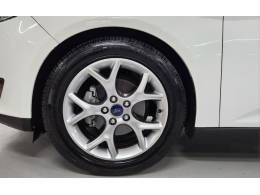 FORD - FOCUS - 2019/2019 - Branca - R$ 64.900,00