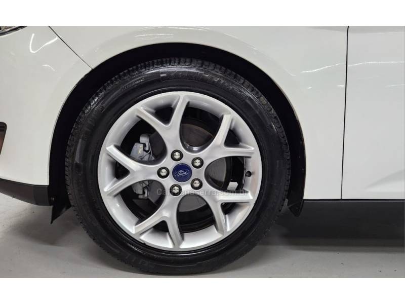 FORD - FOCUS - 2019/2019 - Branca - R$ 64.900,00