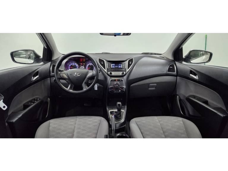 HYUNDAI - HB20 - 2017/2017 - Branca - R$ 65.999,00