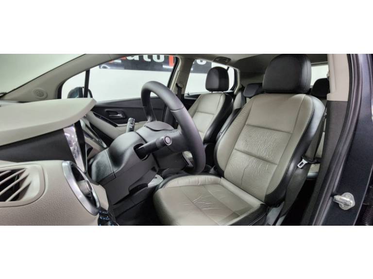 CHEVROLET - TRACKER - 2015/2015 - Cinza - R$ 69.990,00