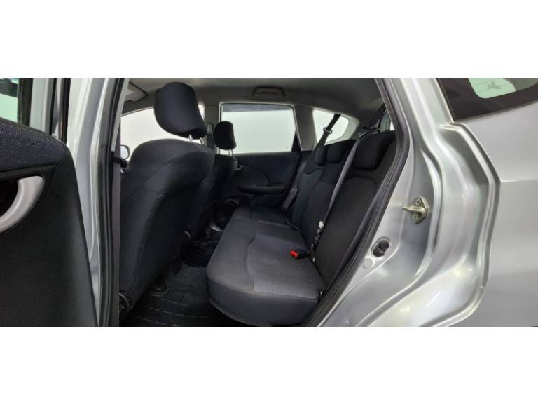 HONDA - FIT - 2011/2011 - Prata - R$ 45.990,00