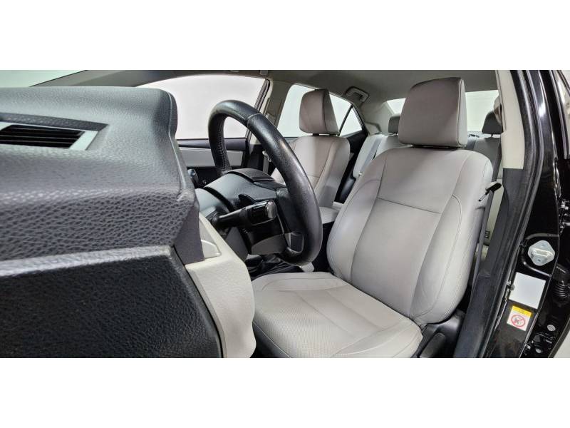 TOYOTA - COROLLA - 2017/2017 - Preta - R$ 92.900,00