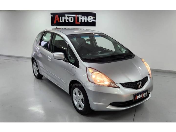 HONDA - FIT - 2011/2011 - Prata - R$ 45.900,00