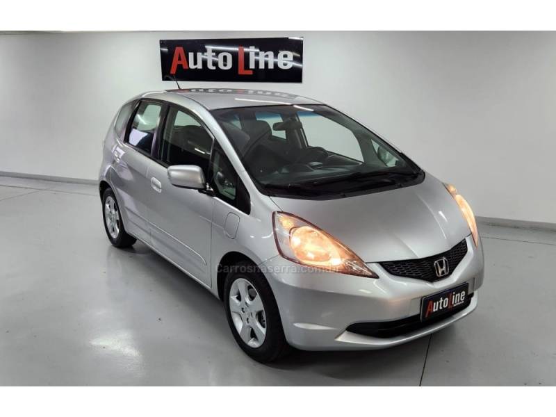 HONDA - FIT - 2011/2011 - Prata - R$ 45.900,00