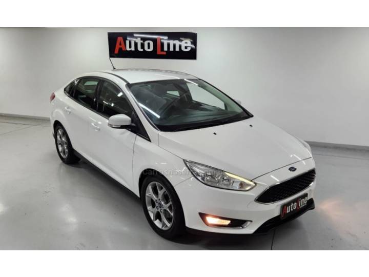 FORD - FOCUS - 2019/2019 - Branca - R$ 64.900,00