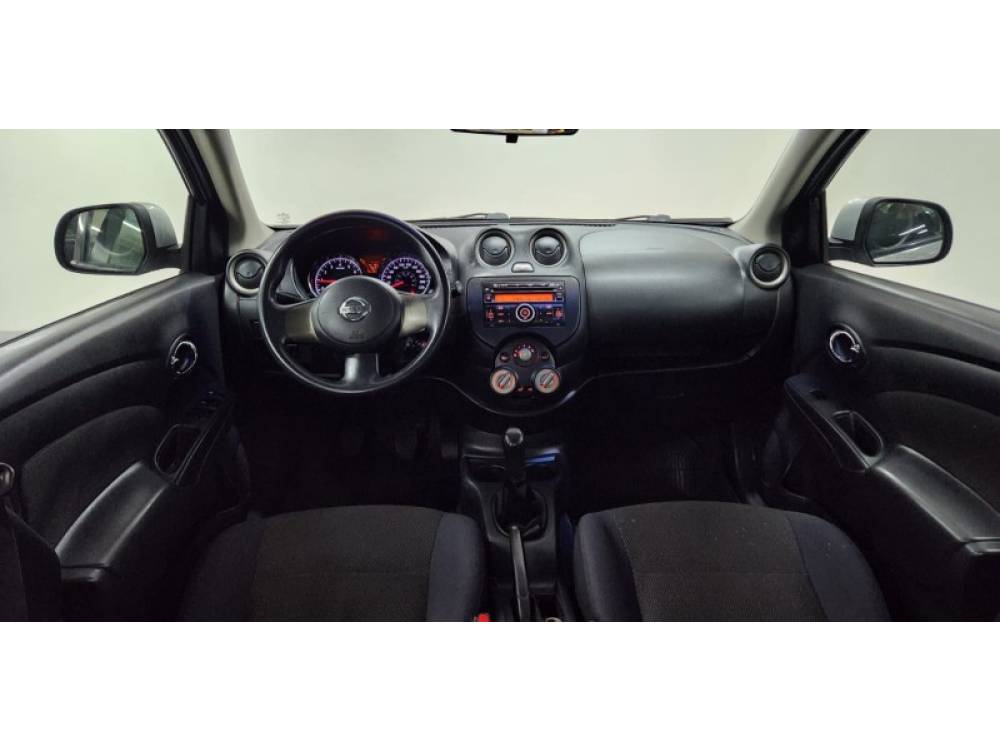 NISSAN - VERSA - 2013/2013 - Prata - R$ 44.900,00