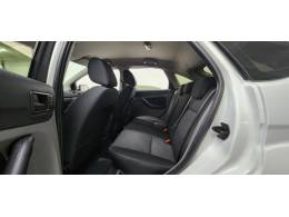 FORD - FOCUS - 2012/2013 - Branca - R$ 49.900,00