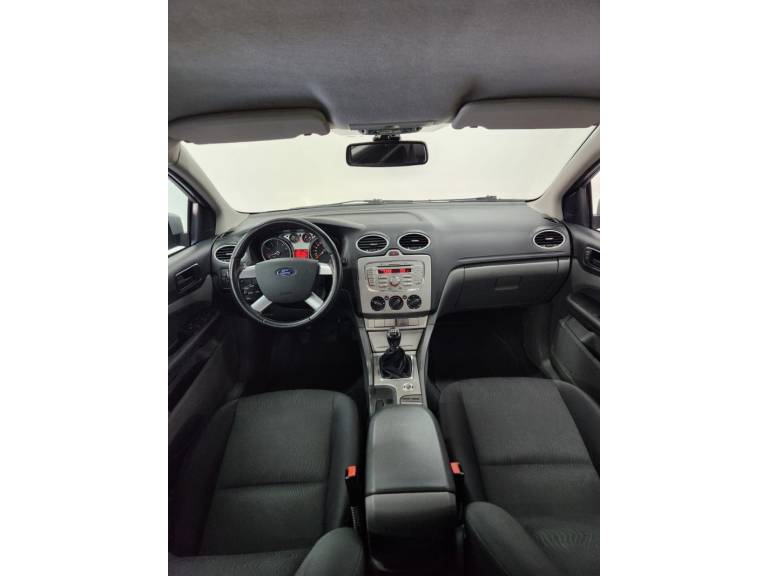 FORD - FOCUS - 2013/2013 - Prata - R$ 46.900,00
