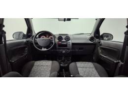 FORD - FIESTA - 2014/2014 - Preta - R$ 35.900,00