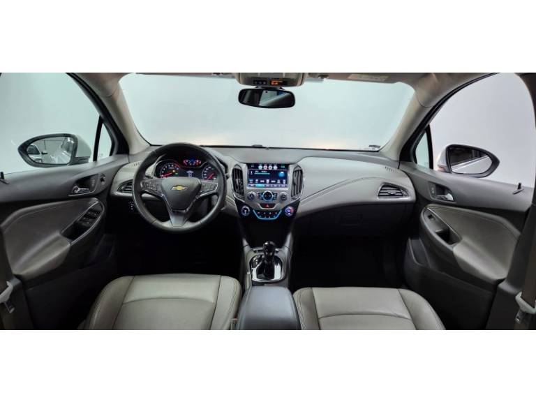 CHEVROLET - CRUZE - 2017/2017 - Branca - R$ 96.990,00