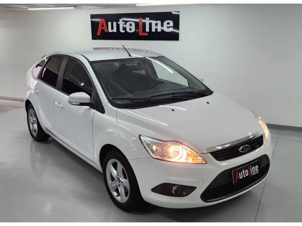 FORD - FOCUS - 2012/2013 - Branca - R$ 49.900,00
