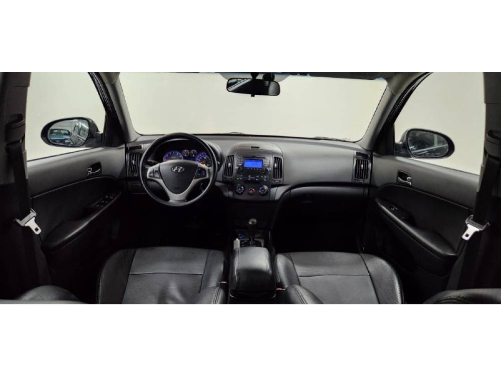HYUNDAI - I30 - 2012/2012 - Preta - R$ 47.900,00