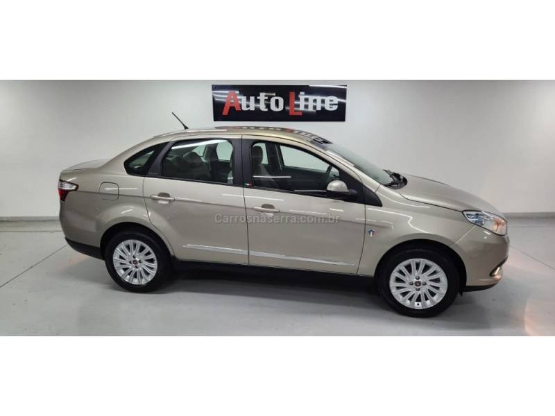 FIAT - GRAND SIENA - 2015/2015 - Prata - R$ 47.900,00