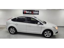 FORD - FOCUS - 2012/2013 - Branca - R$ 49.900,00